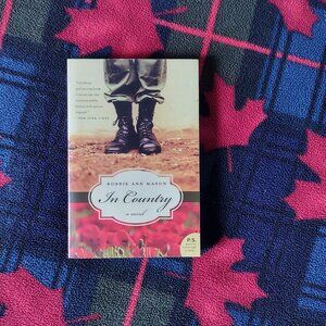 📚 3/$15 or 5/$20 📚 Novel - In Country